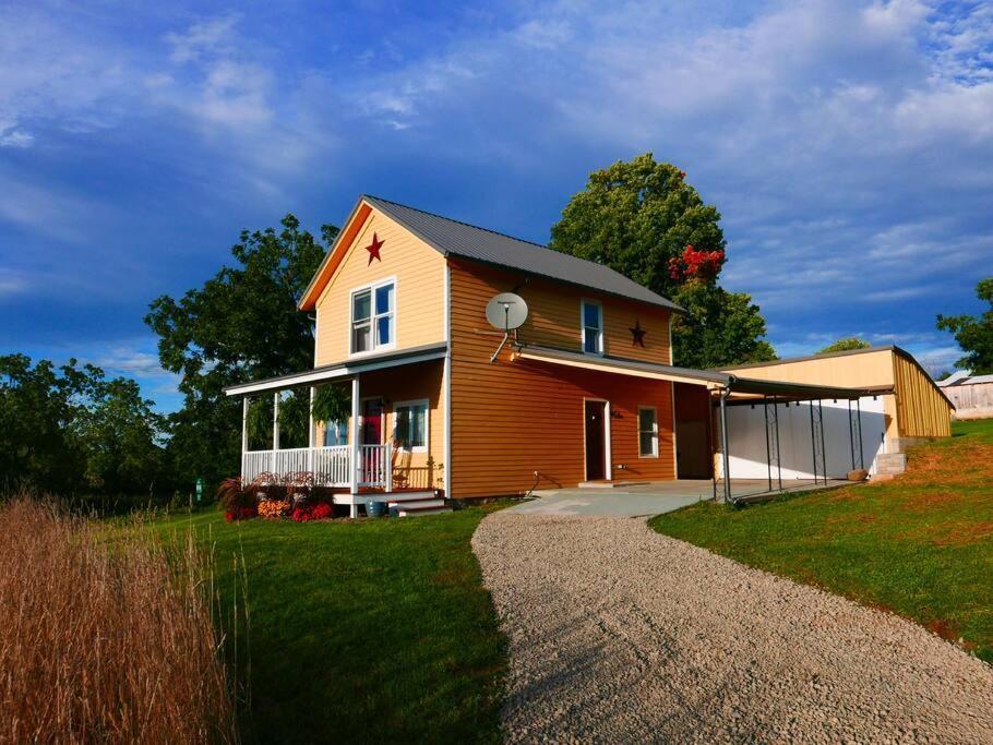 Vineyard Farmhouse With Hot Tub & Lake Views Hammondsport Exterior foto